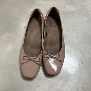 Clarks Blush Pink Ballet Flats